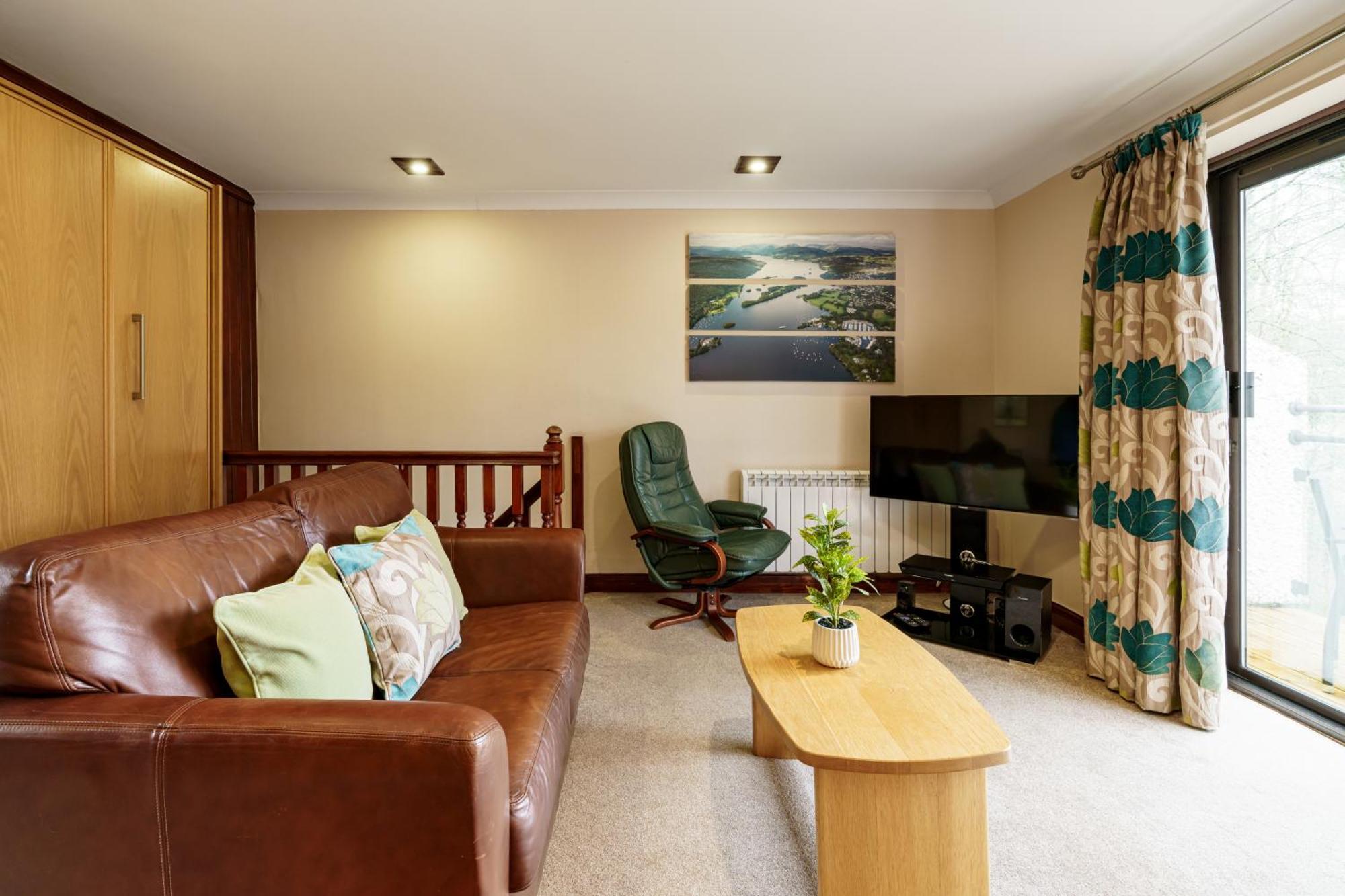 2 Bedroom Lake District Cottage At Windermere Marina Village ボウネス＝オン＝ウィンダミア エクステリア 写真