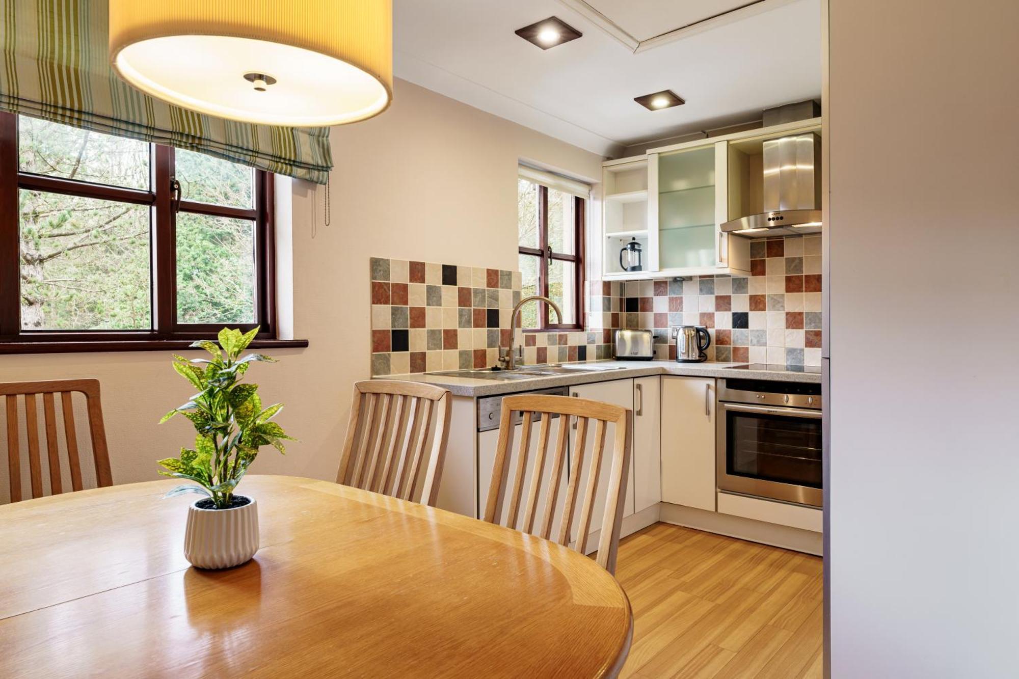 2 Bedroom Lake District Cottage At Windermere Marina Village ボウネス＝オン＝ウィンダミア エクステリア 写真